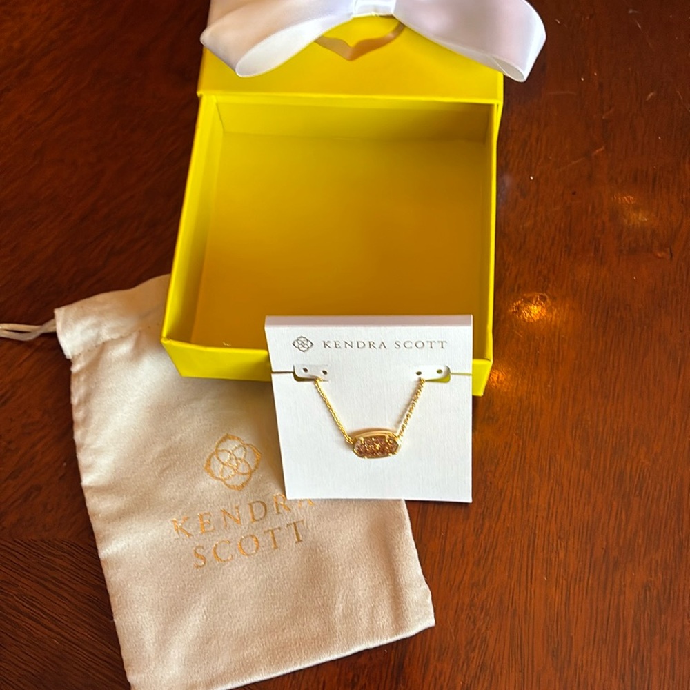 NEW Kendra Scott 2025 Elisa Gold Collector’s Edition Short Pendant Necklace
